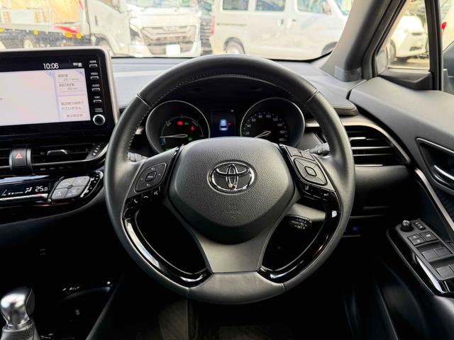 ハンドルの状態が悪いと運転に集中できませんよね。こちらの車、お気軽にお問い合わせください。