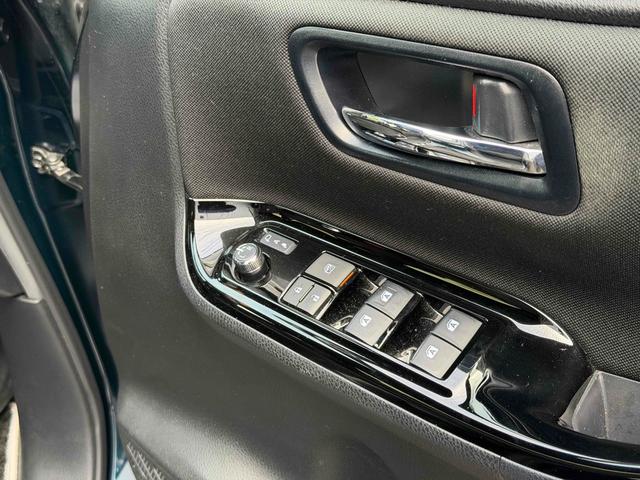 ヴォクシー ZS 煌II ドライブレコーダー ETC バックカメラ クリアランスソナー オートクルーズコントロール レーンアシスト 衝突被害軽減システム 両側電動スライドドア オートマチックハイビーム オートライト(10枚目)