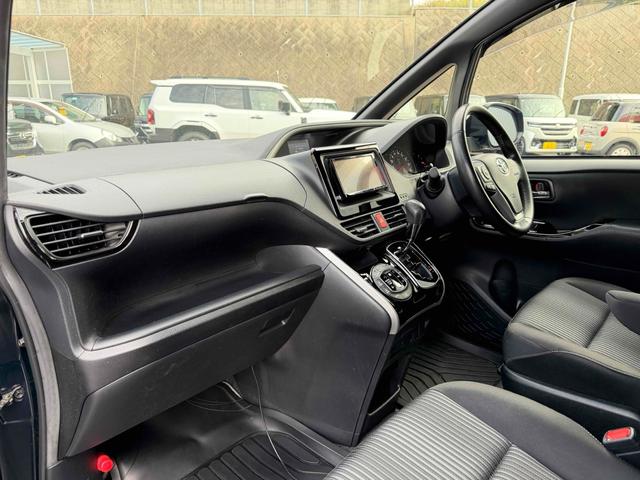 ヴォクシー ZS 煌II ドライブレコーダー ETC バックカメラ クリアランスソナー オートクルーズコントロール レーンアシスト 衝突被害軽減システム 両側電動スライドドア オートマチックハイビーム オートライト(32枚目)