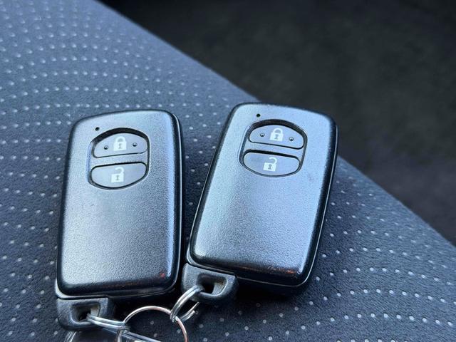 プリウス Sツーリングセレクション ETC バックカメラ ナビ TV アルミホイール オートライト ヘッドライトウォッシャー CVT スマートキー 電動格納ミラー 盗難防止システム CD 衝突安全ボディ ABS エアコン(10枚目)