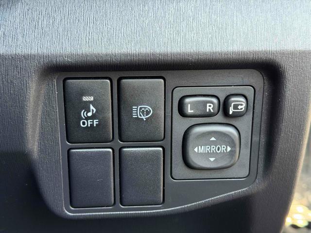 プリウス Sツーリングセレクション ETC バックカメラ ナビ TV アルミホイール オートライト ヘッドライトウォッシャー CVT スマートキー 電動格納ミラー 盗難防止システム CD 衝突安全ボディ ABS エアコン(11枚目)