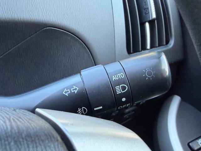 プリウス Sツーリングセレクション ETC バックカメラ ナビ TV アルミホイール オートライト ヘッドライトウォッシャー CVT スマートキー 電動格納ミラー 盗難防止システム CD 衝突安全ボディ ABS エアコン(22枚目)