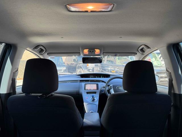 プリウス Sツーリングセレクション ETC バックカメラ ナビ TV アルミホイール オートライト ヘッドライトウォッシャー CVT スマートキー 電動格納ミラー 盗難防止システム CD 衝突安全ボディ ABS エアコン(31枚目)