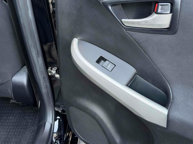プリウス Sツーリングセレクション ETC バックカメラ ナビ TV アルミホイール オートライト ヘッドライトウォッシャー CVT スマートキー 電動格納ミラー 盗難防止システム CD 衝突安全ボディ ABS エアコン(34枚目)