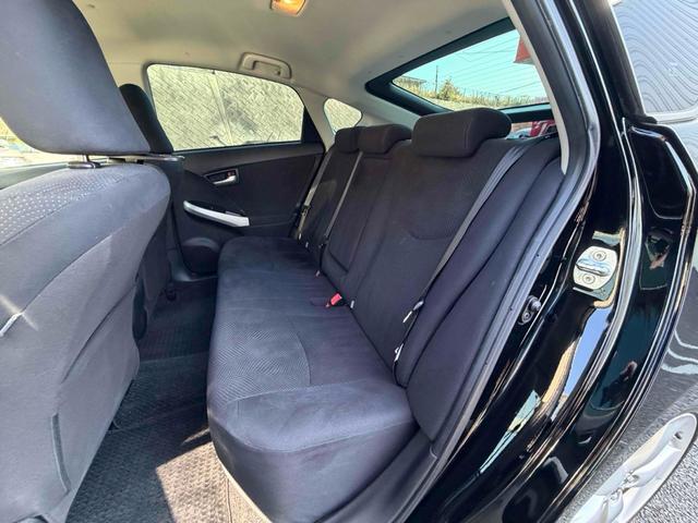 プリウス Sツーリングセレクション ETC バックカメラ ナビ TV アルミホイール オートライト ヘッドライトウォッシャー CVT スマートキー 電動格納ミラー 盗難防止システム CD 衝突安全ボディ ABS エアコン(35枚目)