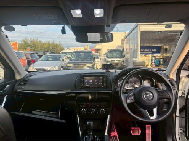 CX-5 XD Lパッケージ 2.2XD Lパッケージ/ディーゼルターボ/Bluetooth フルセグナビ アイドリングストップ デュアルオートエアコン レーンアシスト/レザーシート/パワーシート シートヒーター バックカメラ(3枚目)