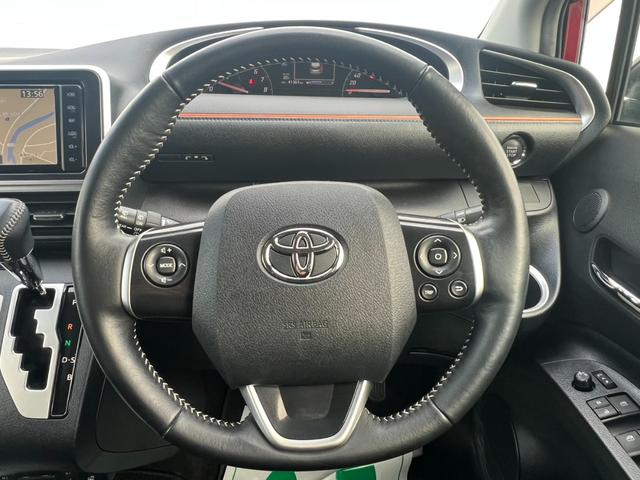 シエンタ G クエロ 純正ナビ フルセグTV Bluetooth接続 CD&DVD ビルトインETC 両側電動スライドドア ステアリングヒーター シートヒーター シートリフター トヨタセーフティセンス(5枚目)