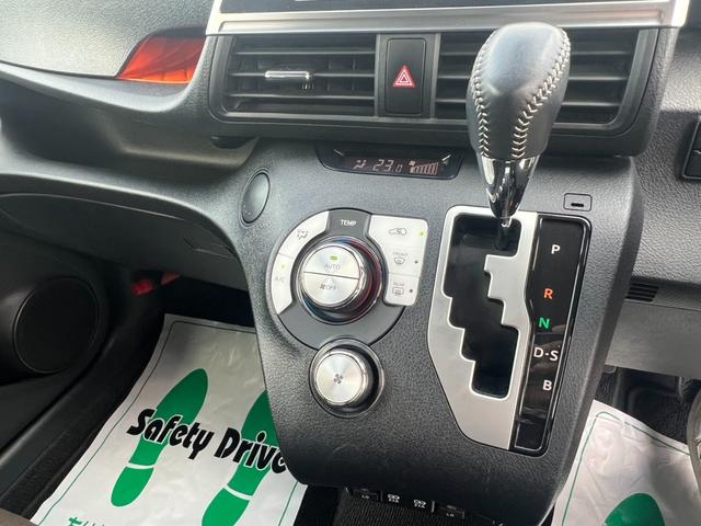 シエンタ G クエロ 純正ナビ フルセグTV Bluetooth接続 CD&DVD ビルトインETC 両側電動スライドドア ステアリングヒーター シートヒーター シートリフター トヨタセーフティセンス(13枚目)