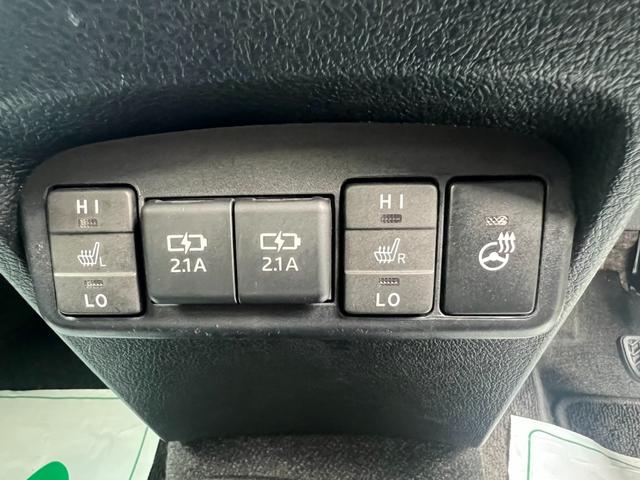 シエンタ G クエロ 純正ナビ フルセグTV Bluetooth接続 CD&DVD ビルトインETC 両側電動スライドドア ステアリングヒーター シートヒーター シートリフター トヨタセーフティセンス(14枚目)