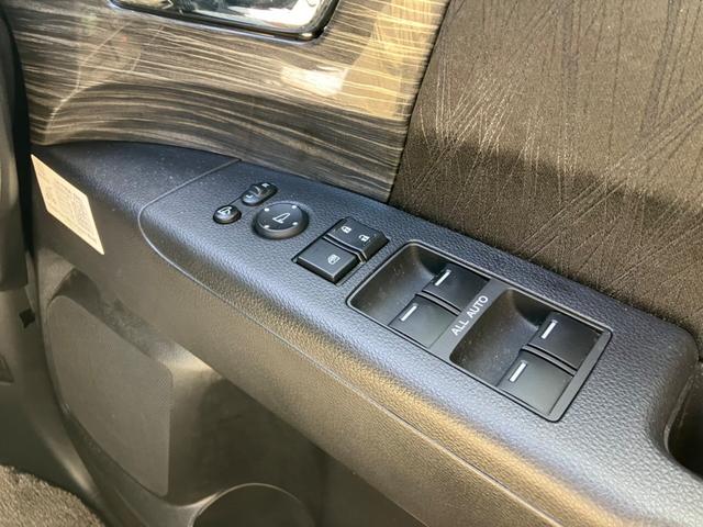 オデッセイ アブソルート・Ｘホンダセンシングアドバンスドパッケジ　純正ナビ　ＴＶ　Ｂｌｕｅｔｏｏｔｈ接続　バックカメラ　ＥＴＣ　ドライブレコーダー　クルーズコントロール　ホンダセンシング　ＴＶキット　両側電動スライドドア　プッシュスタート（10枚目）