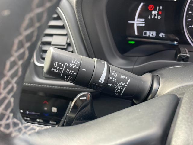 ヴェゼル ハイブリッドＺ・ホンダセンシング　純正８インチナビ　バックモニター　ビルトインＥＴＣ　スマートキープッシュスタート　ＬＥＤヘッドライト　ハーフレザーシート　純正１７インチアルミホイール（12枚目）