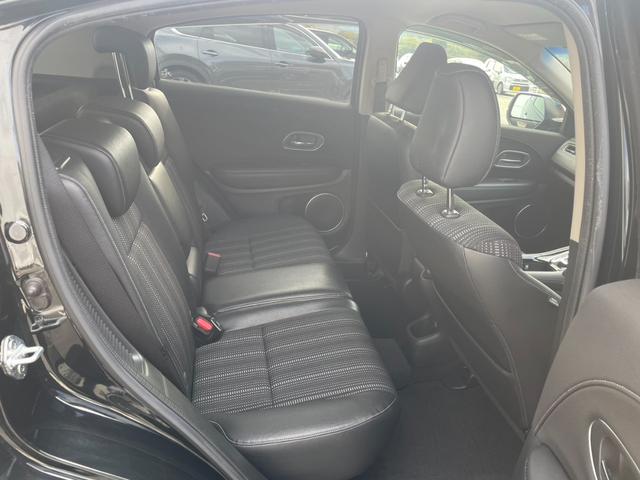 ヴェゼル ハイブリッドＺ・ホンダセンシング　純正８インチナビ　バックモニター　ビルトインＥＴＣ　スマートキープッシュスタート　ＬＥＤヘッドライト　ハーフレザーシート　純正１７インチアルミホイール（21枚目）