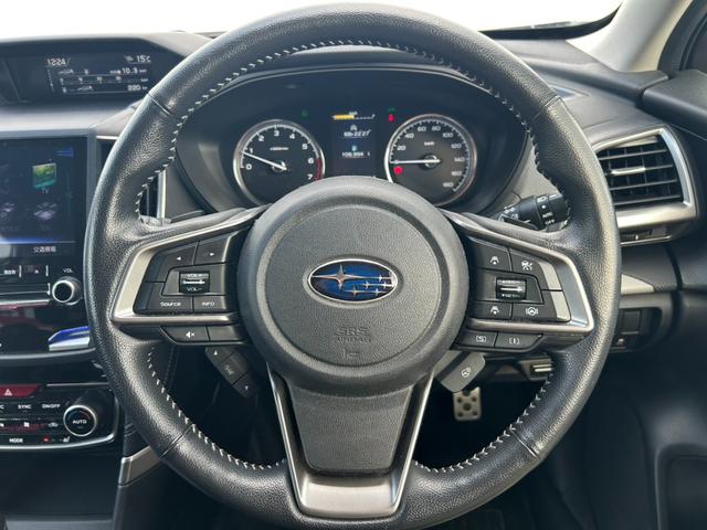 フォレスター プレミアム　純正８インチナビ　アイサイト（衝突軽減ブレーキ）　純正アルミ　ＥＴＣ　ワンオーナー（8枚目）