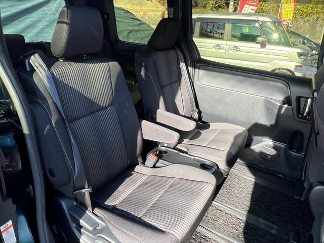 ヴォクシー ハイブリッドＺＳ　煌　両側パワースライドドア　純正ナビ　ＴＶ　純正ＡＷ（23枚目）