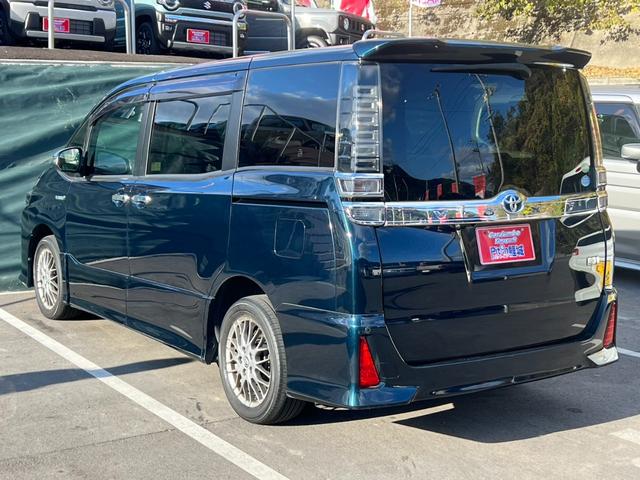 ヴォクシー ハイブリッドＺＳ　煌　両側パワースライドドア　純正ナビ　ＴＶ　純正ＡＷ（32枚目）