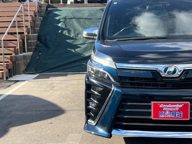 ヴォクシー ハイブリッドＺＳ　煌　両側パワースライドドア　純正ナビ　ＴＶ　純正ＡＷ（35枚目）