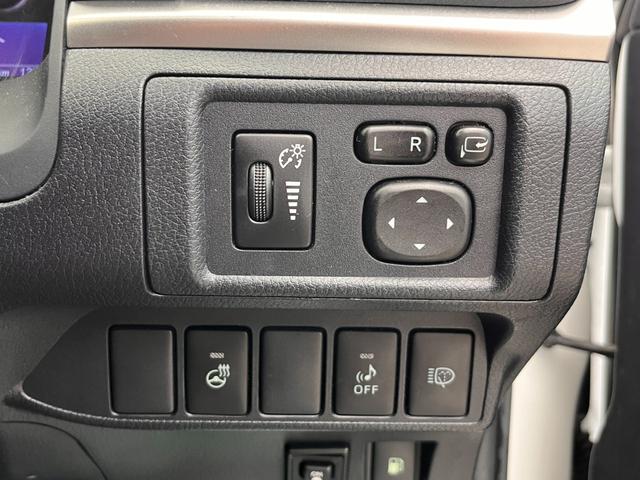 ＣＴ ＣＴ２００ｈ　Ｆスポーツ　純正ナビ　ＴＶ　ＨＤＤ　ＵＳＢ再生　ＣＤ＆ＤＶＤ　オートライト　クルーズコントロール　ステアリングスイッチ　デジタルインナー　バックカメラ　フォグランプ　前席シートヒーター（18枚目）