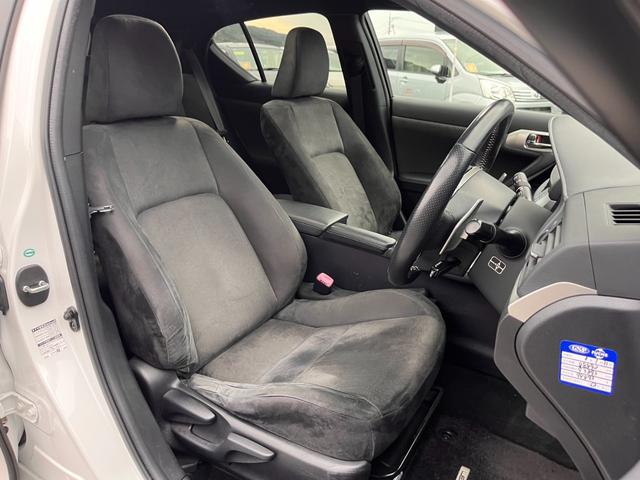 ＣＴ ＣＴ２００ｈ　Ｆスポーツ　純正ナビ　ＴＶ　ＨＤＤ　ＵＳＢ再生　ＣＤ＆ＤＶＤ　オートライト　クルーズコントロール　ステアリングスイッチ　デジタルインナー　バックカメラ　フォグランプ　前席シートヒーター（22枚目）