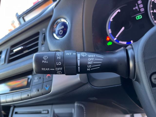 ＣＴ ＣＴ２００ｈ　Ｆスポーツ　禁煙車　純正ナビ　ＴＶ　クルーズコントロール　前席シートヒーター　ハンドルヒーター　コーナーセンサー　ドライブレコーダー　フォグランプ　純正アルミホイール（8枚目）