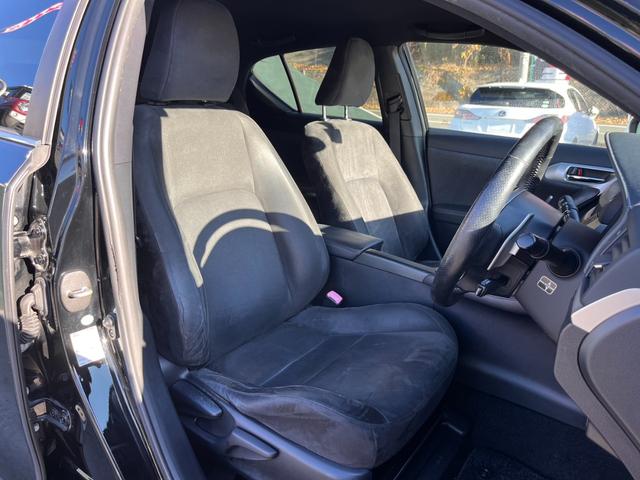 ＣＴ ＣＴ２００ｈ　Ｆスポーツ　禁煙車　純正ナビ　ＴＶ　クルーズコントロール　前席シートヒーター　ハンドルヒーター　コーナーセンサー　ドライブレコーダー　フォグランプ　純正アルミホイール（22枚目）