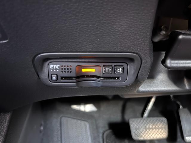 ヴェゼル ハイブリッドＺ・ホンダセンシング　ワンオーナー　禁煙車　純正ナビ　フルセグＴＶ　Ｂｌｕｅｔｏｏｔｈ接続　ＣＤ＆ＤＶＤ　ハーフレザー　バックカメラ　ビルトインＥＴＣ　クルーズコントロール　ＬＥＤヘッドライト　前席シートヒーター（13枚目）