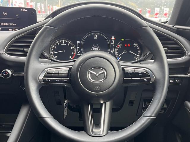 ＭＡＺＤＡ３ファストバック １５Ｓツーリング　純正８．８インチマツコネ　全方位モニター　テレビ　全方位カメラ　ビルトインＥＴＣ　電動パーキング　オートホールド　ＬＥＤヘッドライト　レーンキープアシスト　Ｂｌｕｅｔｏｏｔｈオーディオ（4枚目）