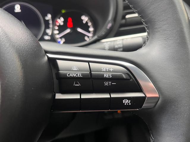 ＭＡＺＤＡ３ファストバック １５Ｓツーリング　純正８．８インチマツコネ　全方位モニター　テレビ　全方位カメラ　ビルトインＥＴＣ　電動パーキング　オートホールド　ＬＥＤヘッドライト　レーンキープアシスト　Ｂｌｕｅｔｏｏｔｈオーディオ（6枚目）