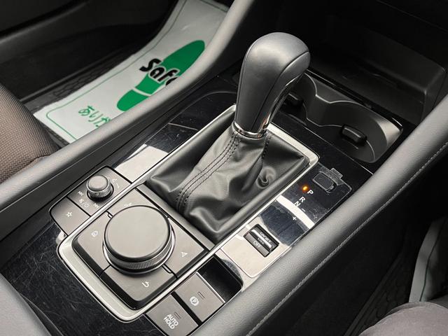 ＭＡＺＤＡ３ファストバック １５Ｓツーリング　純正８．８インチマツコネ　全方位モニター　テレビ　全方位カメラ　ビルトインＥＴＣ　電動パーキング　オートホールド　ＬＥＤヘッドライト　レーンキープアシスト　Ｂｌｕｅｔｏｏｔｈオーディオ（16枚目）