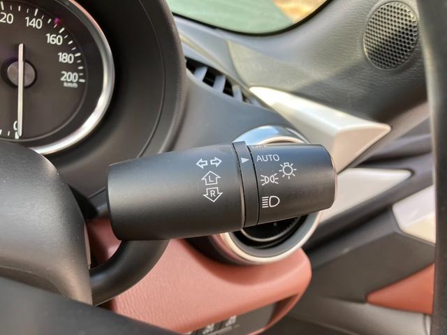 ロードスターＲＦ ＶＳ　禁煙車　純正マツコネ　バックカメラ　Ｂｌｕｅｔｏｏｔｈオーディオ　クルーズコントロール　純正１７インチアルミホイール　アイドリングストップ　車線逸脱警告　電動オープン（19枚目）