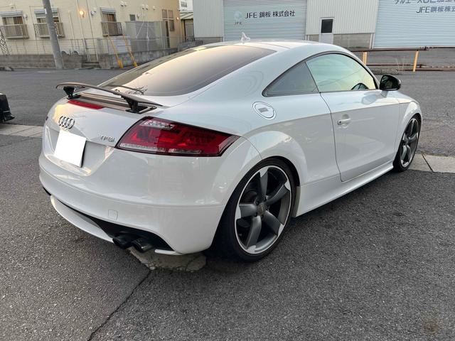 TTクーペ 2.0TFSI ETC バックカメラ ナビ TV AT HID キーレスエントリー 電動格納ミラー アルミホイール 盗難防止システム ABS CD DVD再生 Bluetooth エアコン パワーステアリング(17枚目)