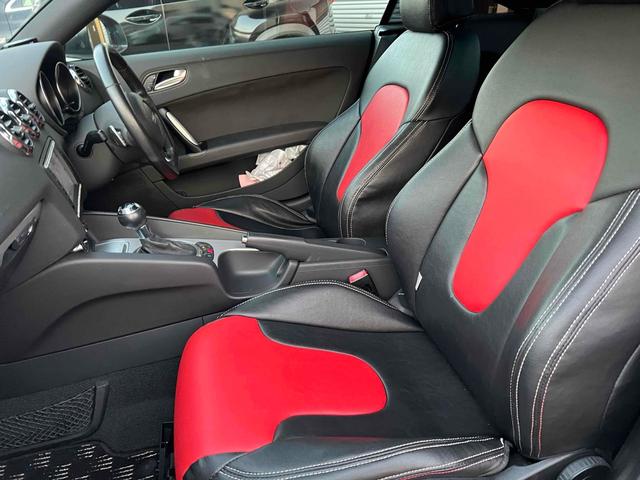 TTクーペ 2.0TFSI ETC バックカメラ ナビ TV AT HID キーレスエントリー 電動格納ミラー アルミホイール 盗難防止システム ABS CD DVD再生 Bluetooth エアコン パワーステアリング(21枚目)