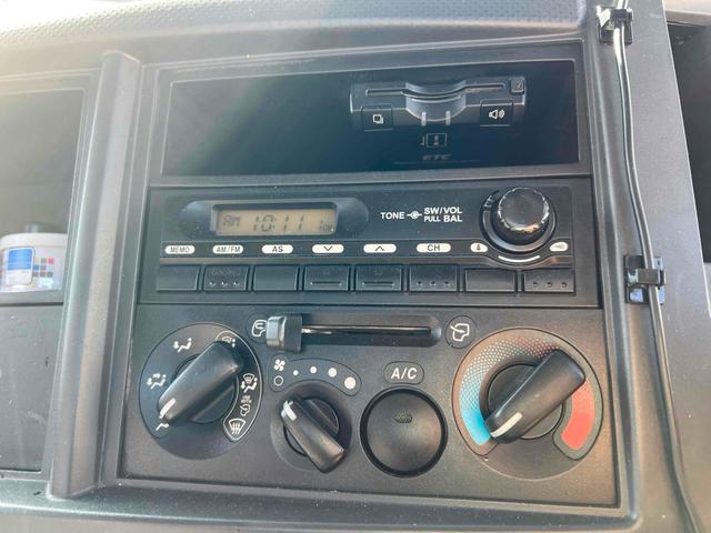 エルフトラック 積載車 フラトップ 積載車 極東開発フラトップ リモコン AT 後輪ダブル ETC ナビ TV キーレスエントリー 電動格納ミラー エアコン 運転席エアバッグ(36枚目)