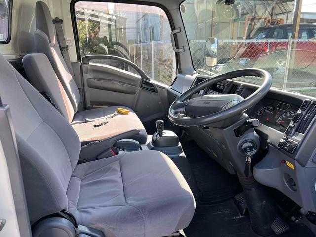 エルフトラック 積載車 フラトップ 積載車 極東開発フラトップ リモコン AT 後輪ダブル ETC ナビ TV キーレスエントリー 電動格納ミラー エアコン 運転席エアバッグ(47枚目)