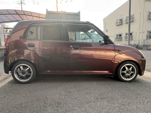 アルト アルト誕生３０年記念車　ナビ　キーレスエントリー　ＭＴ　盗難防止システム　ＣＤ　ＵＳＢ　ミュージックプレイヤー接続可　アルミホイール　衝突安全ボディ　エアコン　パワーステアリング　パワーウィンドウ（15枚目）