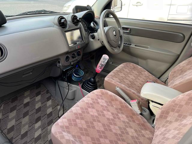 アルト アルト誕生３０年記念車　ナビ　キーレスエントリー　ＭＴ　盗難防止システム　ＣＤ　ＵＳＢ　ミュージックプレイヤー接続可　アルミホイール　衝突安全ボディ　エアコン　パワーステアリング　パワーウィンドウ（22枚目）