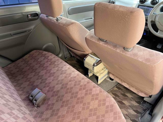 アルト アルト誕生３０年記念車　ナビ　キーレスエントリー　ＭＴ　盗難防止システム　ＣＤ　ＵＳＢ　ミュージックプレイヤー接続可　アルミホイール　衝突安全ボディ　エアコン　パワーステアリング　パワーウィンドウ（24枚目）