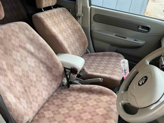 アルト アルト誕生３０年記念車　ナビ　キーレスエントリー　ＭＴ　盗難防止システム　ＣＤ　ＵＳＢ　ミュージックプレイヤー接続可　アルミホイール　衝突安全ボディ　エアコン　パワーステアリング　パワーウィンドウ（28枚目）