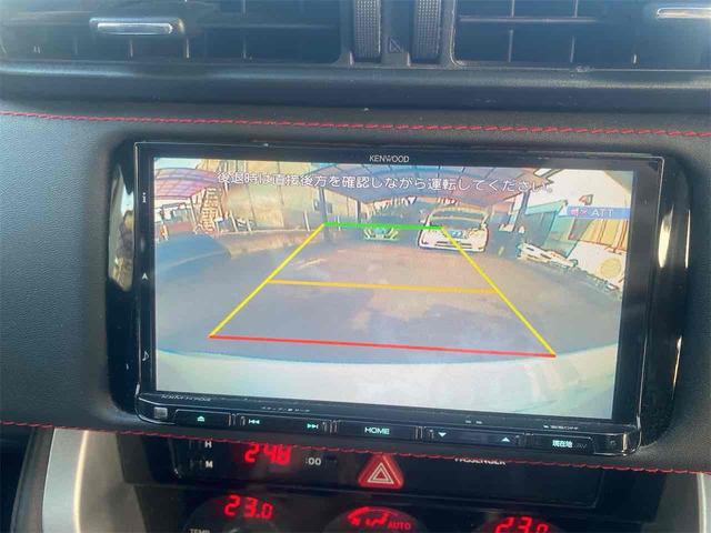 バックカメラ装着済！死角になりやすい後方もとても見やすいです☆車庫入れに自信がない方や縦列駐車が苦手な方にも、オススメな機能です！安心度もアップ！