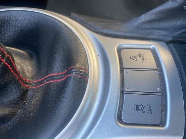 当店のお車をご覧いただきましてありがとうございます。お車についてのご質問やお見積りのご依頼、ご購入にあたってのご相談などお気軽にお問い合わせ下さい！