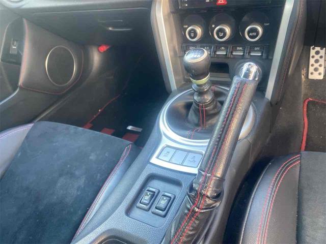 この度は当店のお車をご覧になっていただき、誠にありがとうございます。ぜひじっくりとご検討下さい。気軽にお問合せ・お見積りお待ちしております。