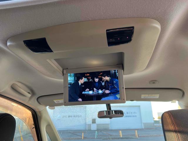 セレナ ハイウェイスター　ＥＴＣ　バックカメラ　ナビ　ＴＶ　オートクルーズコントロール　両側電動スライドドア　サンルーフ　スマートキー　アイドリングストップ　電動格納ミラー　後席モニター　３列シート　ＣＶＴ　アルミホイール（12枚目）