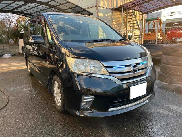 セレナ ハイウェイスター　ＥＴＣ　バックカメラ　ナビ　ＴＶ　オートクルーズコントロール　両側電動スライドドア　サンルーフ　スマートキー　アイドリングストップ　電動格納ミラー　後席モニター　３列シート　ＣＶＴ　アルミホイール（22枚目）