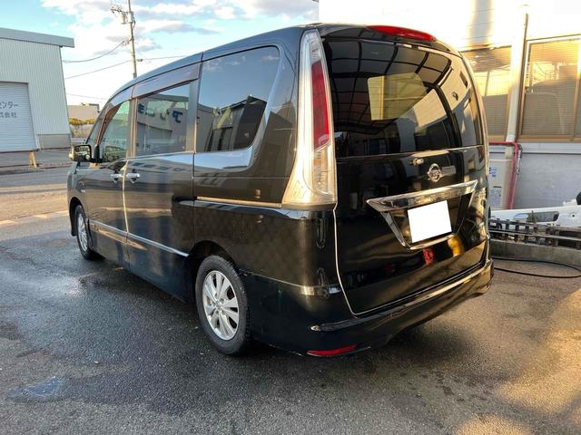 セレナ ハイウェイスター　ＥＴＣ　バックカメラ　ナビ　ＴＶ　オートクルーズコントロール　両側電動スライドドア　サンルーフ　スマートキー　アイドリングストップ　電動格納ミラー　後席モニター　３列シート　ＣＶＴ　アルミホイール（24枚目）