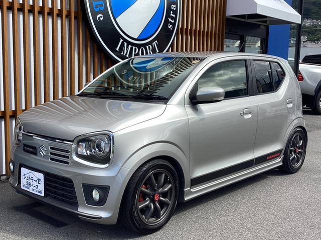 この度はシュトラーゼ広島海田ＢＡＳＥのお車をご覧いただきまして誠にありがとうございます！　気になる所やご不明な点がございましたらお気軽にお申し付け下さい！