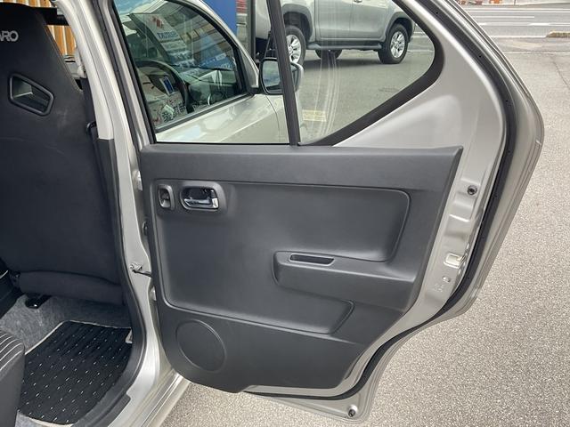 アルトワークス 　禁煙／５ＭＴ／オーディオレス／純正レカロ／ＡＷ（13枚目）