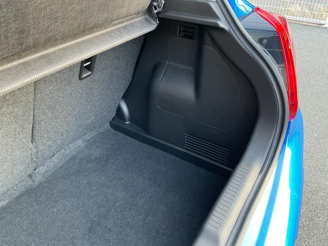 スイフトスポーツ ベースグレード　ＡＴ／全方位カメラ／ＥＴＣ／ナビ／ＴＶ／スズキセーフティ／禁煙／シートヒーター／クルコン（13枚目）