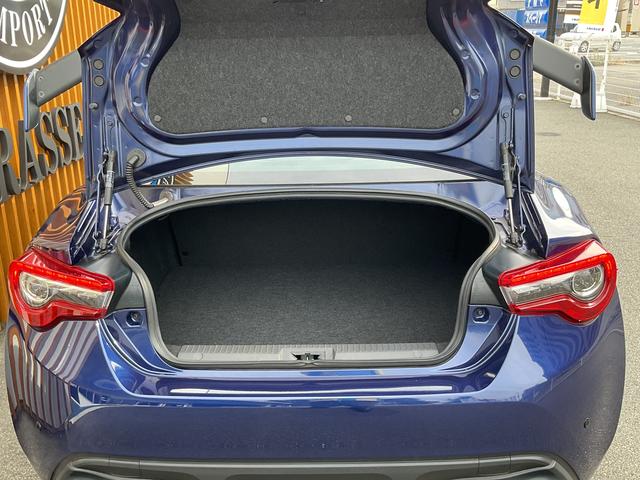 86 GTリミテッド 純正ナビTV/Bカメラ/ETC/ドラレコ/ブレンボキャリパー/ブレンボ用AW/TRDマフラー/SACHS製アブソーバ/革シート(10枚目)