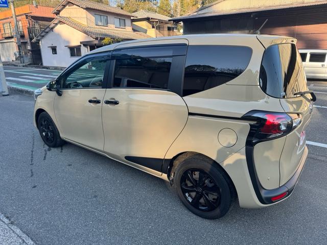 シエンタ ファンベースG グランパー 両側パワースライド ナビ Bluetooth バックカメラ LEDヘッドライト 女性ワンオーナー エンジンスターター ETC オートライト 5人乗り(6枚目)