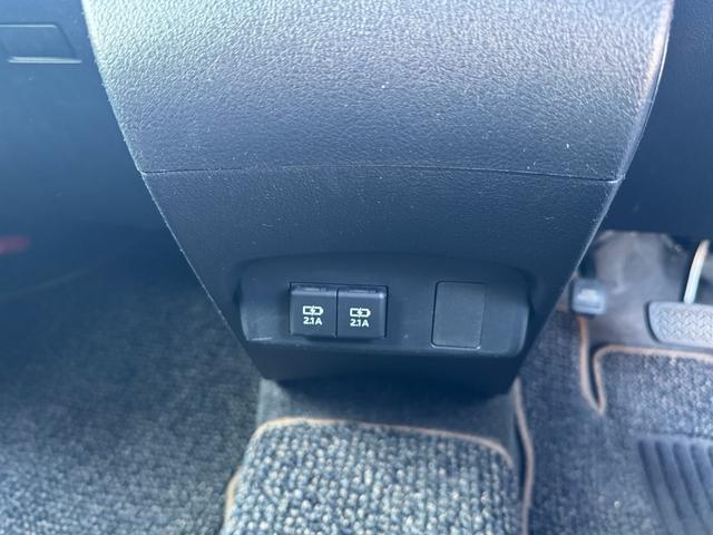 シエンタ ファンベースG グランパー 両側パワースライド ナビ Bluetooth バックカメラ LEDヘッドライト 女性ワンオーナー エンジンスターター ETC オートライト 5人乗り(43枚目)