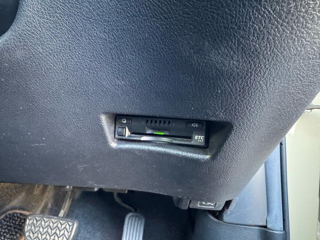 シエンタ ファンベースG グランパー 両側パワースライド ナビ Bluetooth バックカメラ LEDヘッドライト 女性ワンオーナー エンジンスターター ETC オートライト 5人乗り(50枚目)